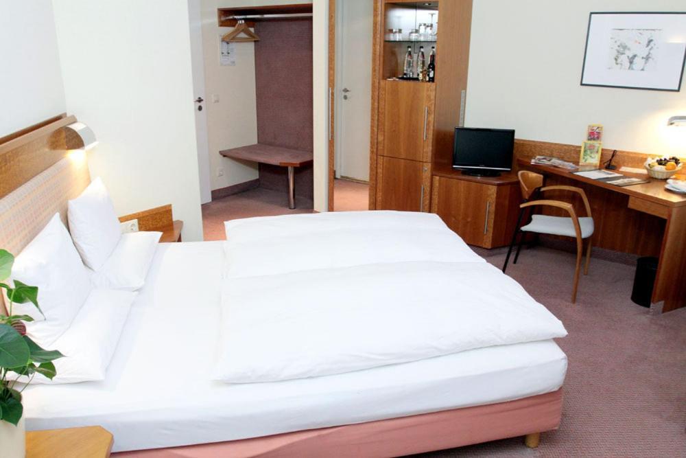 Altstadt Hotel Zur Post ชตราลซุนด์ ห้อง รูปภาพ